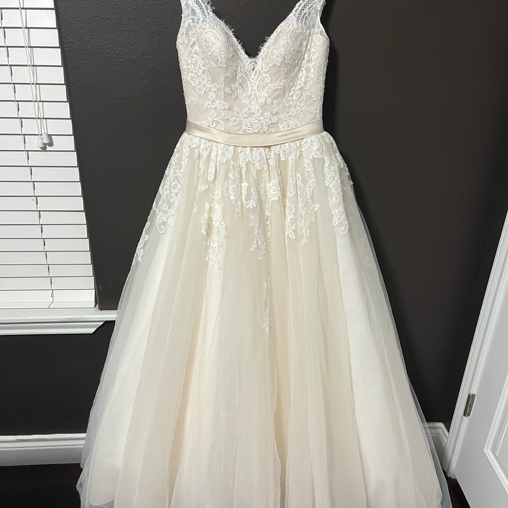 Beautiful Designer Lace Tulle Wedding Dress Sz 8/10 Corset Feminine Romantic - Picture 2 of 16